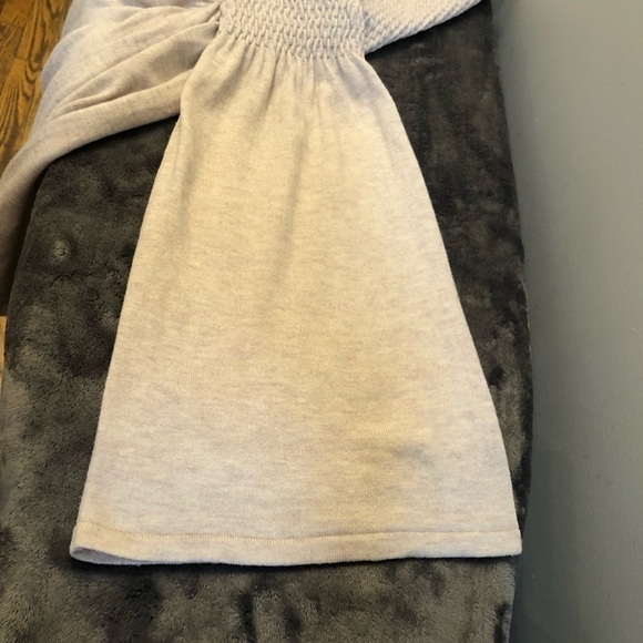 𝅺KNITTED‎ and Knotted cream crinkle cut sweater size medium petite - Picture 7 of 10